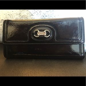 Michael Kors Trifold Black Leather wallet - EUC
